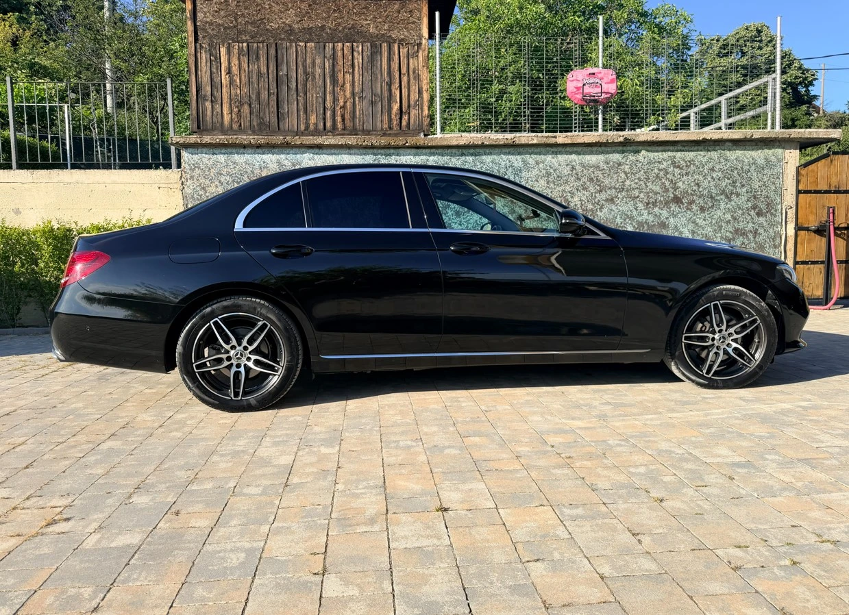 Mercedes-Benz E 220, снимка 6 - Автомобили и джипове - 55051624