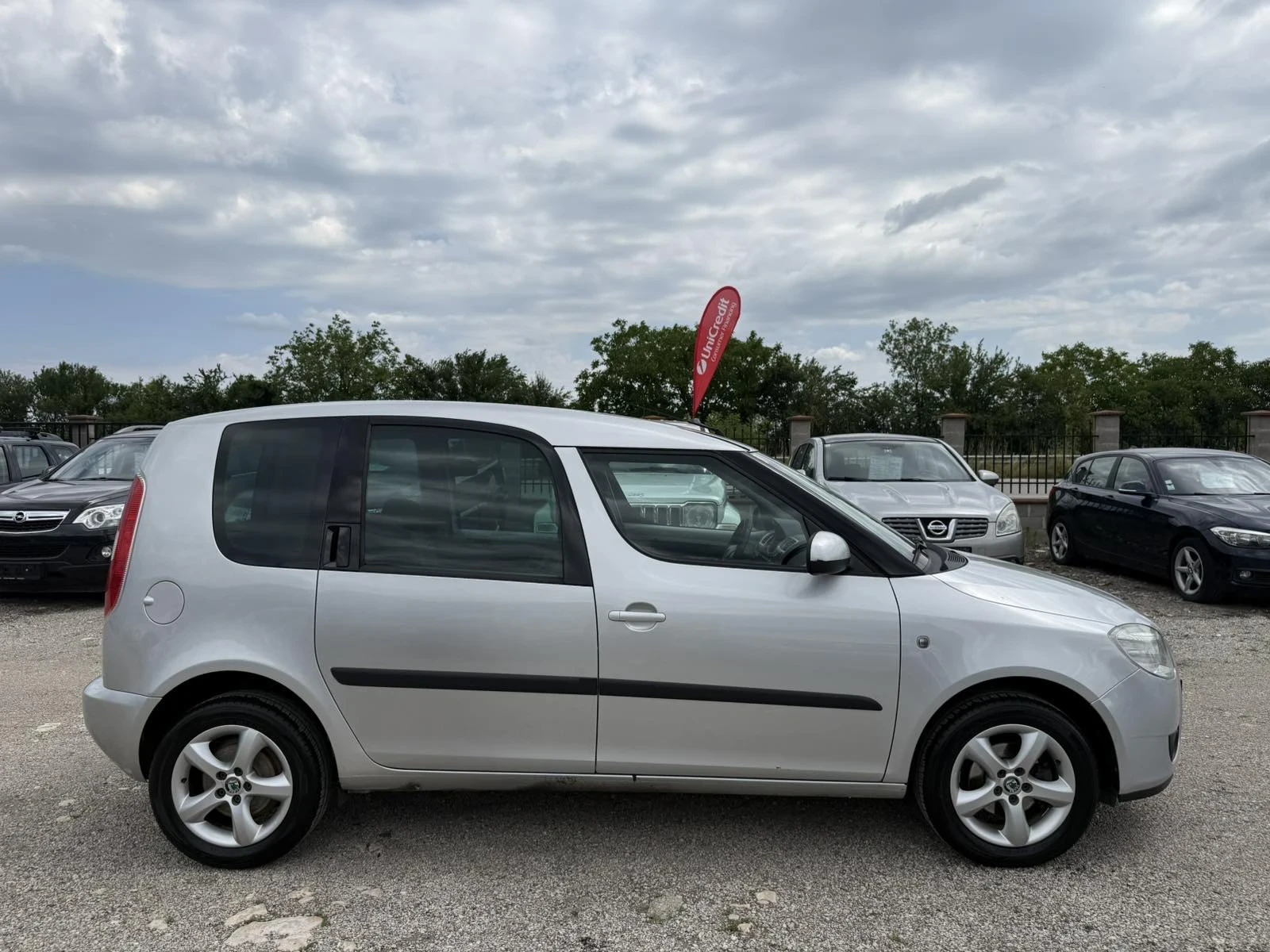 Skoda Roomster 1.2 I 94000 kм ЧИСТО НОВ, снимка 4 - Автомобили и джипове - 55159593