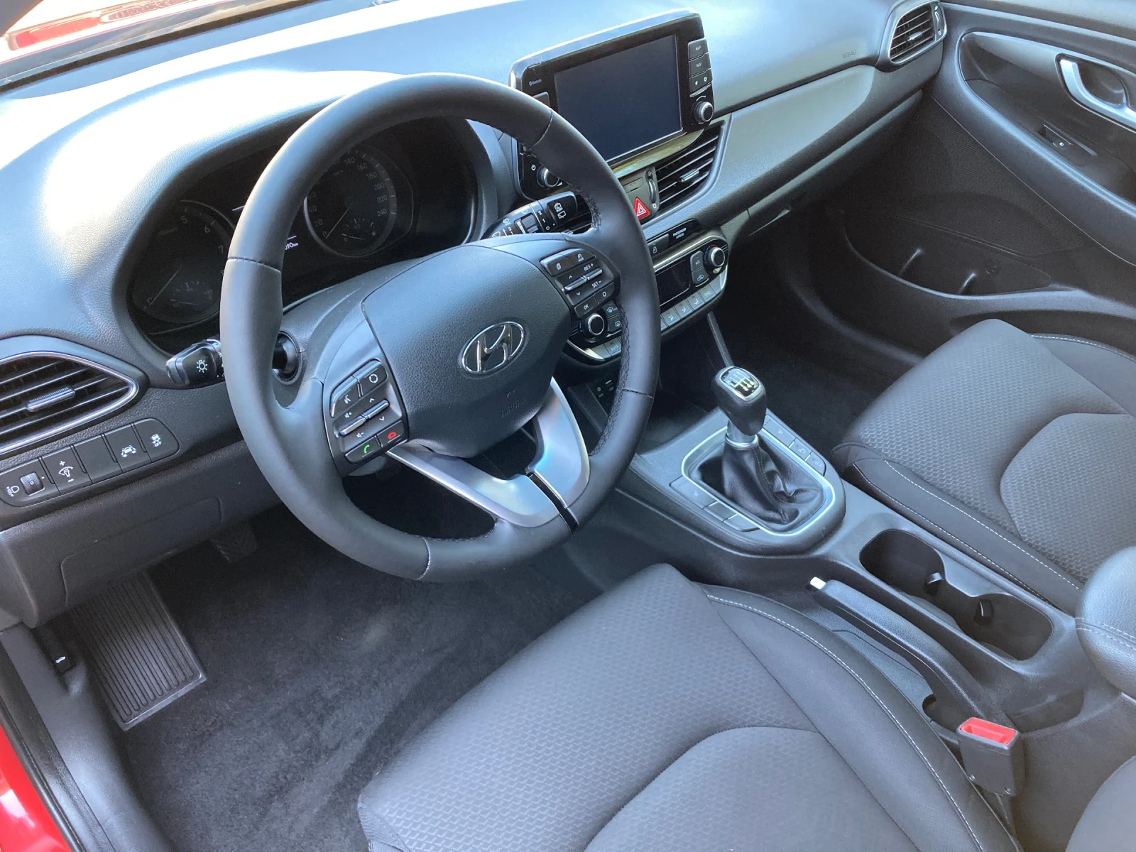 Hyundai I30 1.4TGDI, бензин, 140к.с., снимка 10 - Автомобили и джипове - 55736549
