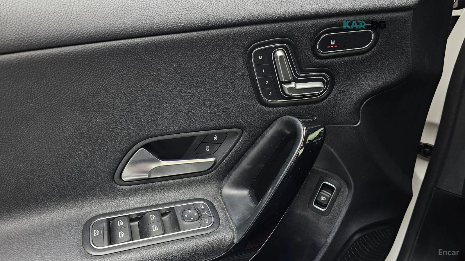 Mercedes-Benz A 250 4MATIC* КОЖА* ПОДГРЕВ* КАМЕРА* NAVI* KEYLESS* , снимка 16 - Автомобили и джипове - 55898384