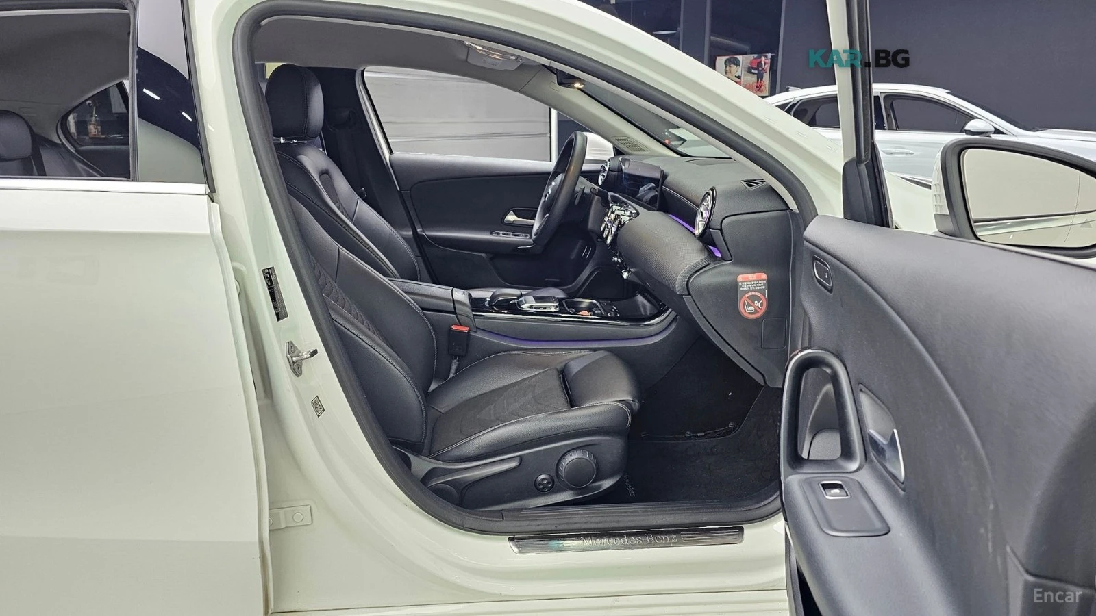 Mercedes-Benz A 250 4MATIC* КОЖА* ПОДГРЕВ* КАМЕРА* NAVI* KEYLESS* , снимка 10 - Автомобили и джипове - 55898384