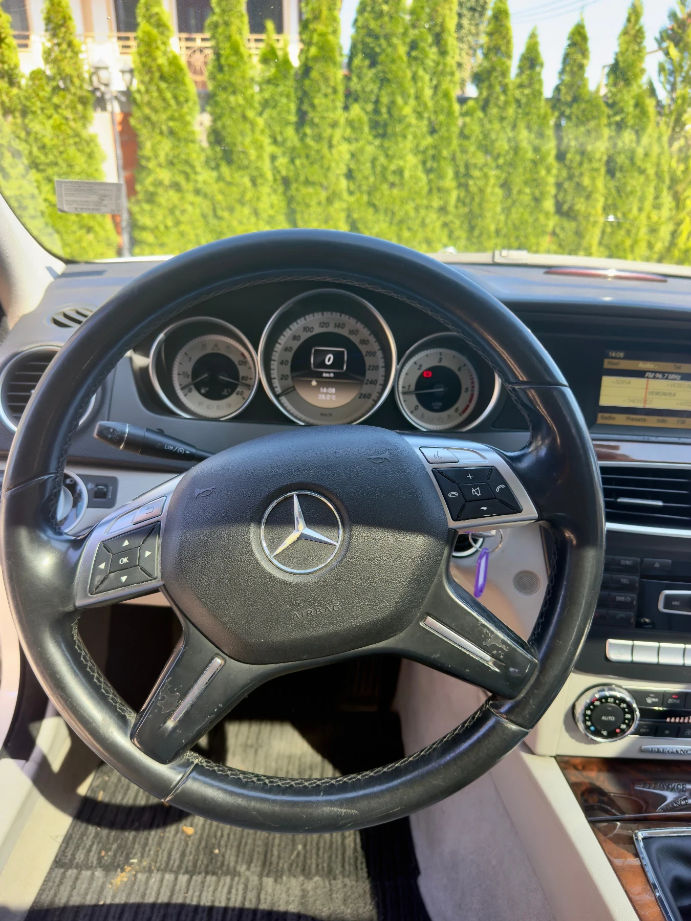 Mercedes-Benz C 200, снимка 11 - Автомобили и джипове - 56167753