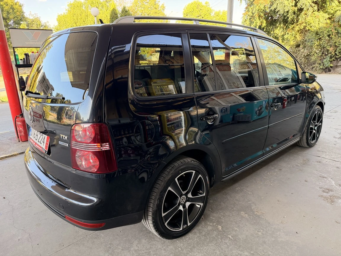 VW Touran 178000km!!!, снимка 4 - Автомобили и джипове - 56188797