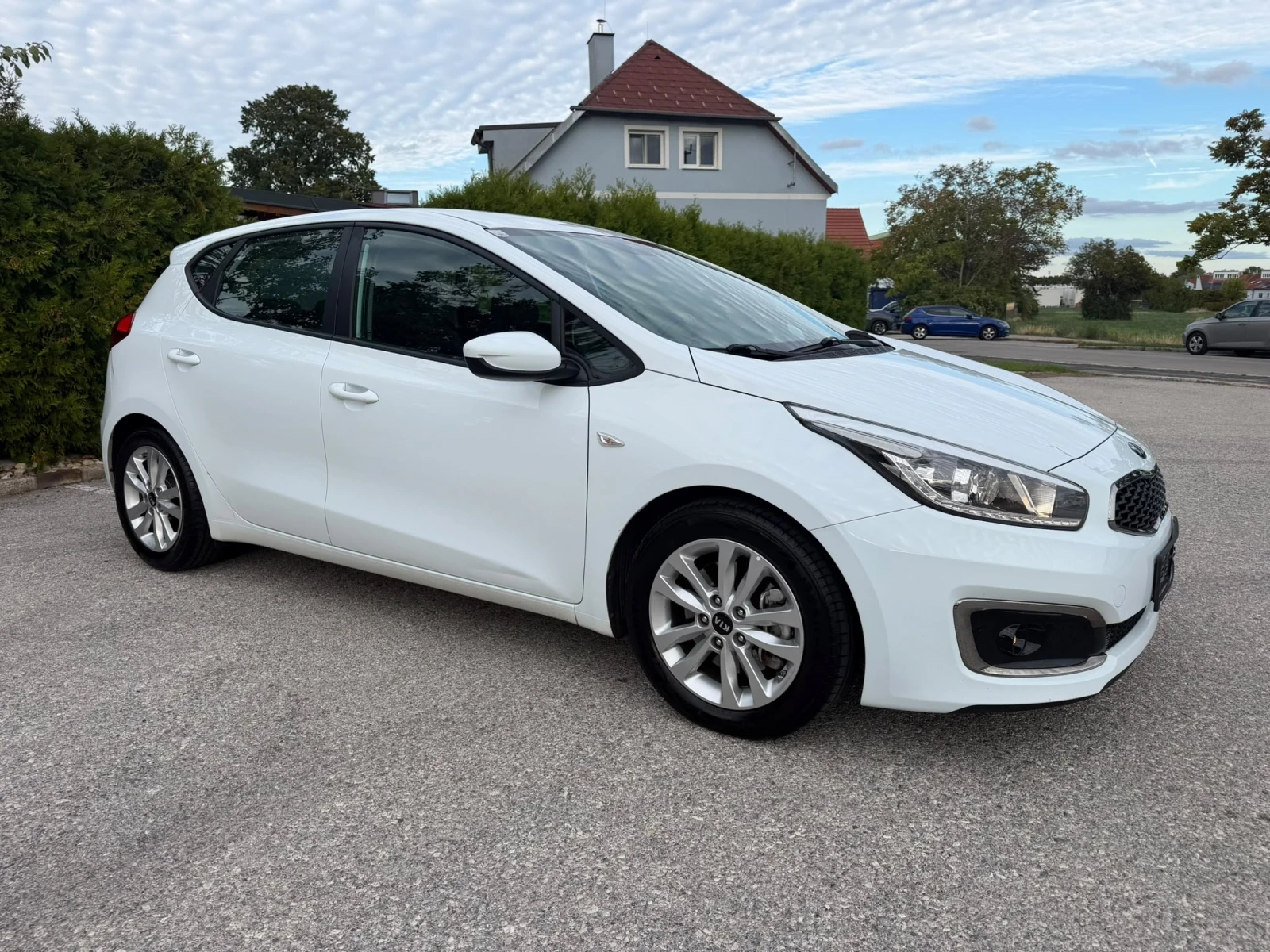Kia Ceed 1.4 Diesel Очакван внос !!!, снимка 2 - Автомобили и джипове - 56229647