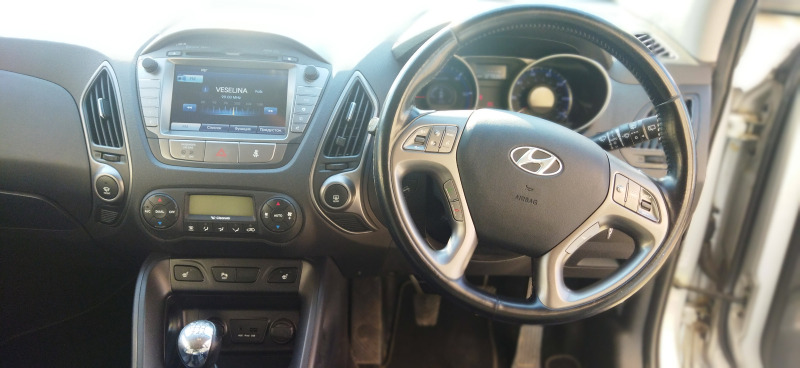 Hyundai IX35, снимка 8 - Автомобили и джипове - 46263144