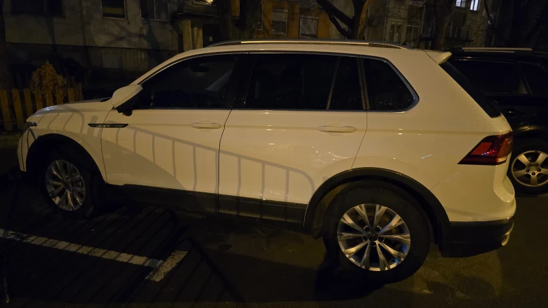 VW Tiguan, снимка 5 - Автомобили и джипове - 49235950