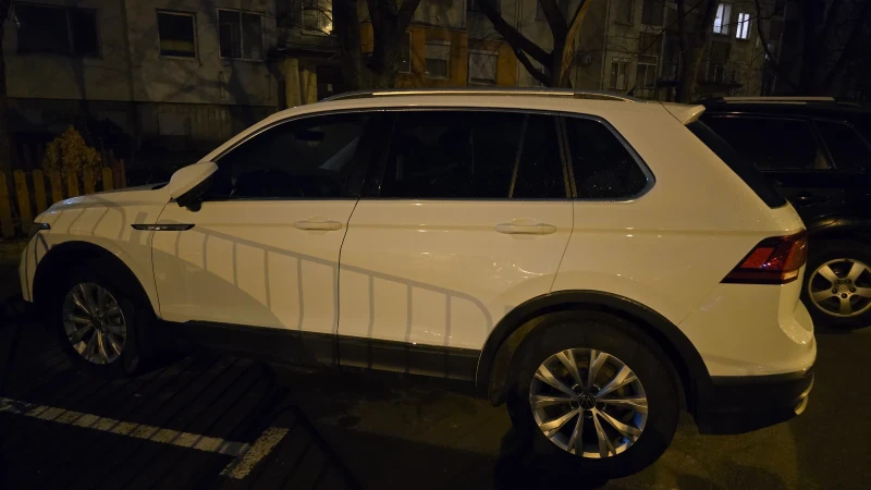 VW Tiguan, снимка 4 - Автомобили и джипове - 49235950