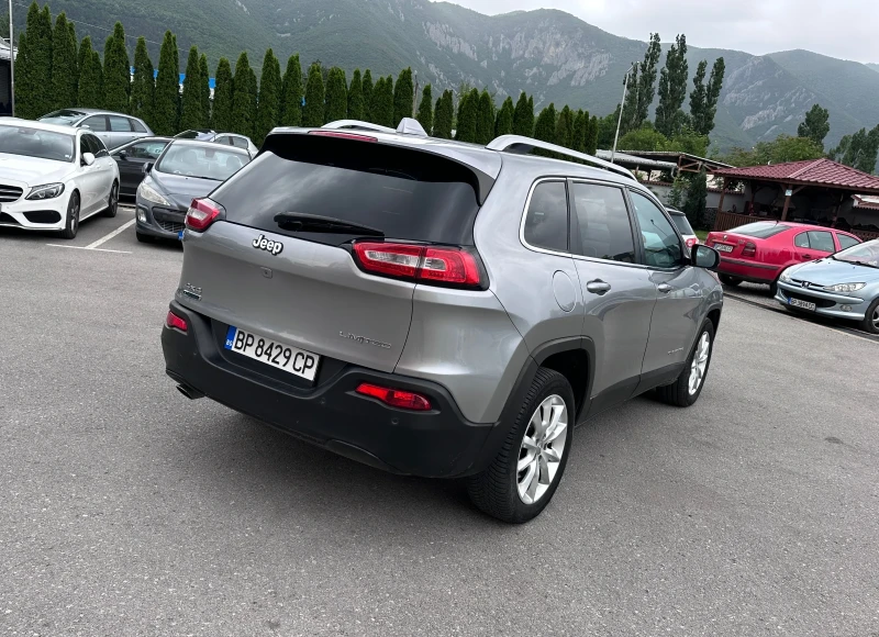 Jeep Cherokee 2.0M-JET - УНИКАТ, снимка 5 - Автомобили и джипове - 50466721