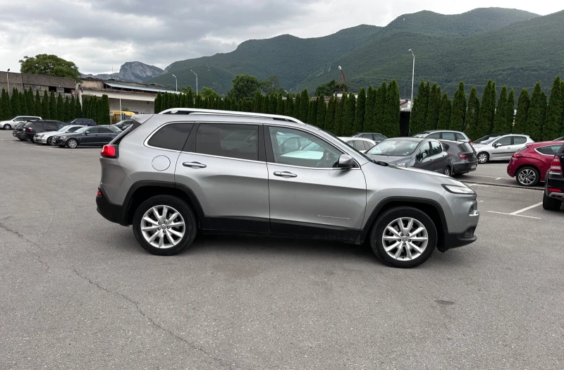 Jeep Cherokee 2.0M-JET - УНИКАТ, снимка 4 - Автомобили и джипове - 50466721