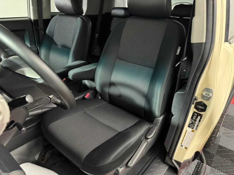 Toyota Fj cruiser 4.0 i 4WD/ АУТО/ ТЕГЛИЧ/ БЛОКАЖ НА ДИФЕРЕНЦИАЛА , снимка 14 - Автомобили и джипове - 50897950