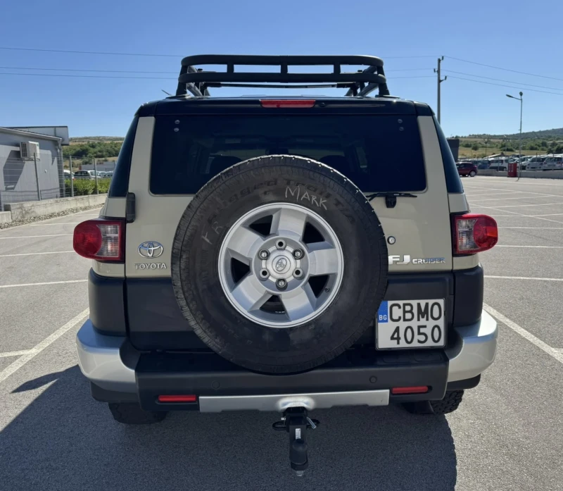 Toyota Fj cruiser 4.0 i 4WD/ АУТО/ ТЕГЛИЧ/ БЛОКАЖ НА ДИФЕРЕНЦИАЛА , снимка 5 - Автомобили и джипове - 50897950