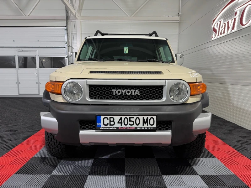 Toyota Fj cruiser 4.0 i 4WD/ АУТО/ ТЕГЛИЧ/ БЛОКАЖ НА ДИФЕРЕНЦИАЛА , снимка 2 - Автомобили и джипове - 50897950