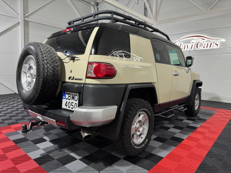 Toyota Fj cruiser 4.0 i 4WD/ АУТО/ ТЕГЛИЧ/ БЛОКАЖ НА ДИФЕРЕНЦИАЛА , снимка 6 - Автомобили и джипове - 50897950