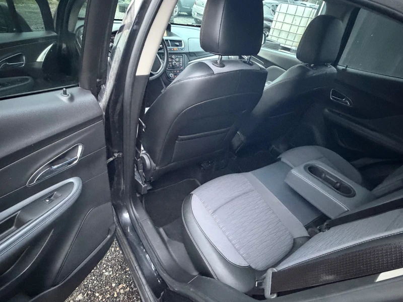 Opel Mokka 1.6Diz navi Cosmo 4x4, снимка 9 - Автомобили и джипове - 52310558