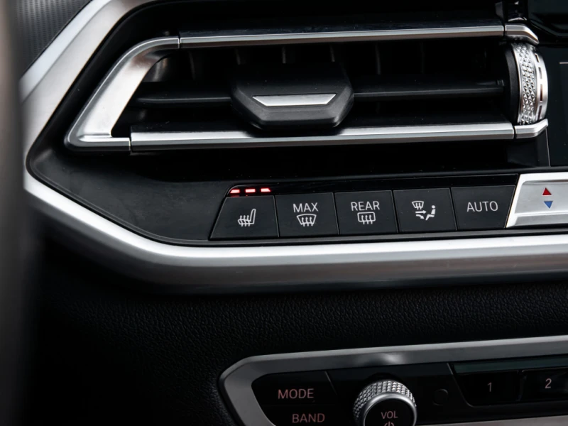 BMW X5 2023* M-PACK* МАСАЖ* ОБДУХ* SKY PANO* HEAD-UP* 360, снимка 10 - Автомобили и джипове - 52400963