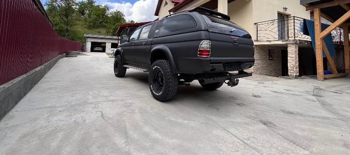 Mitsubishi L200 2.5, снимка 4 - Автомобили и джипове - 54889014