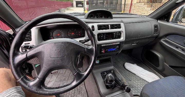 Mitsubishi L200 2.5, снимка 6 - Автомобили и джипове - 54889014