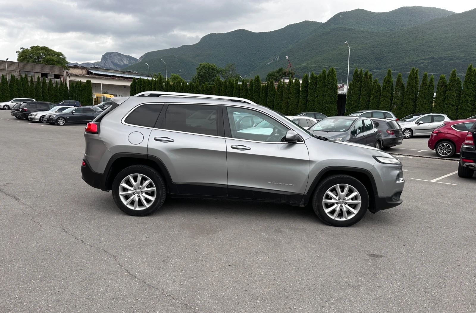 Jeep Cherokee 2.0M-JET - УНИКАТ - изображение 4