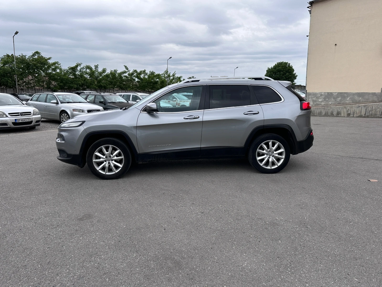 Jeep Cherokee 2.0M-JET - УНИКАТ - изображение 8