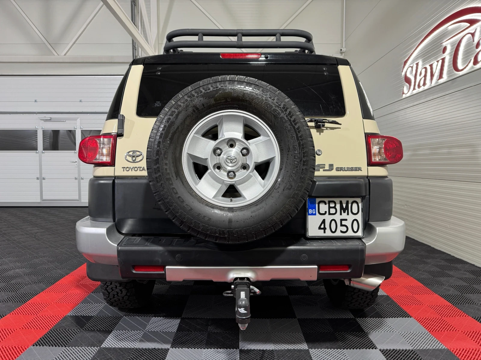 Toyota Fj cruiser 4.0 i 4WD/ АУТО/ ТЕГЛИЧ/ БЛОКАЖ НА ДИФЕРЕНЦИАЛА  - изображение 5