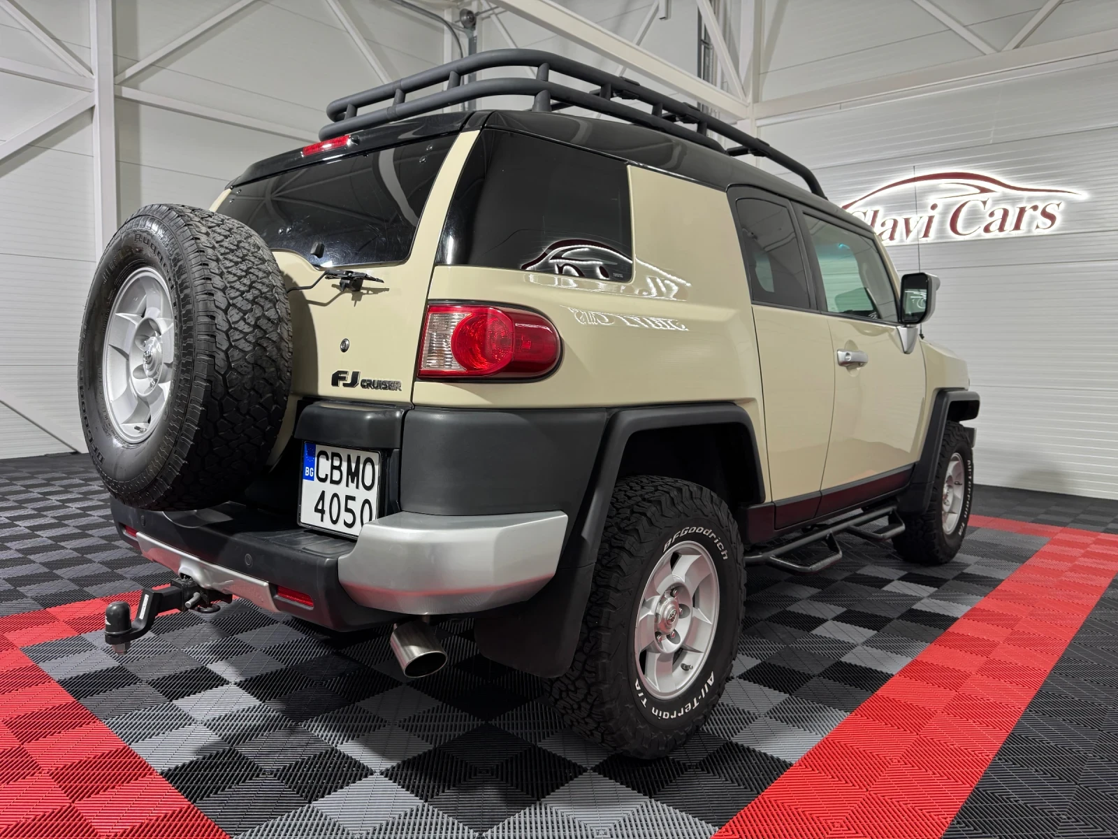 Toyota Fj cruiser 4.0 i 4WD/ АУТО/ ТЕГЛИЧ/ БЛОКАЖ НА ДИФЕРЕНЦИАЛА  - изображение 6