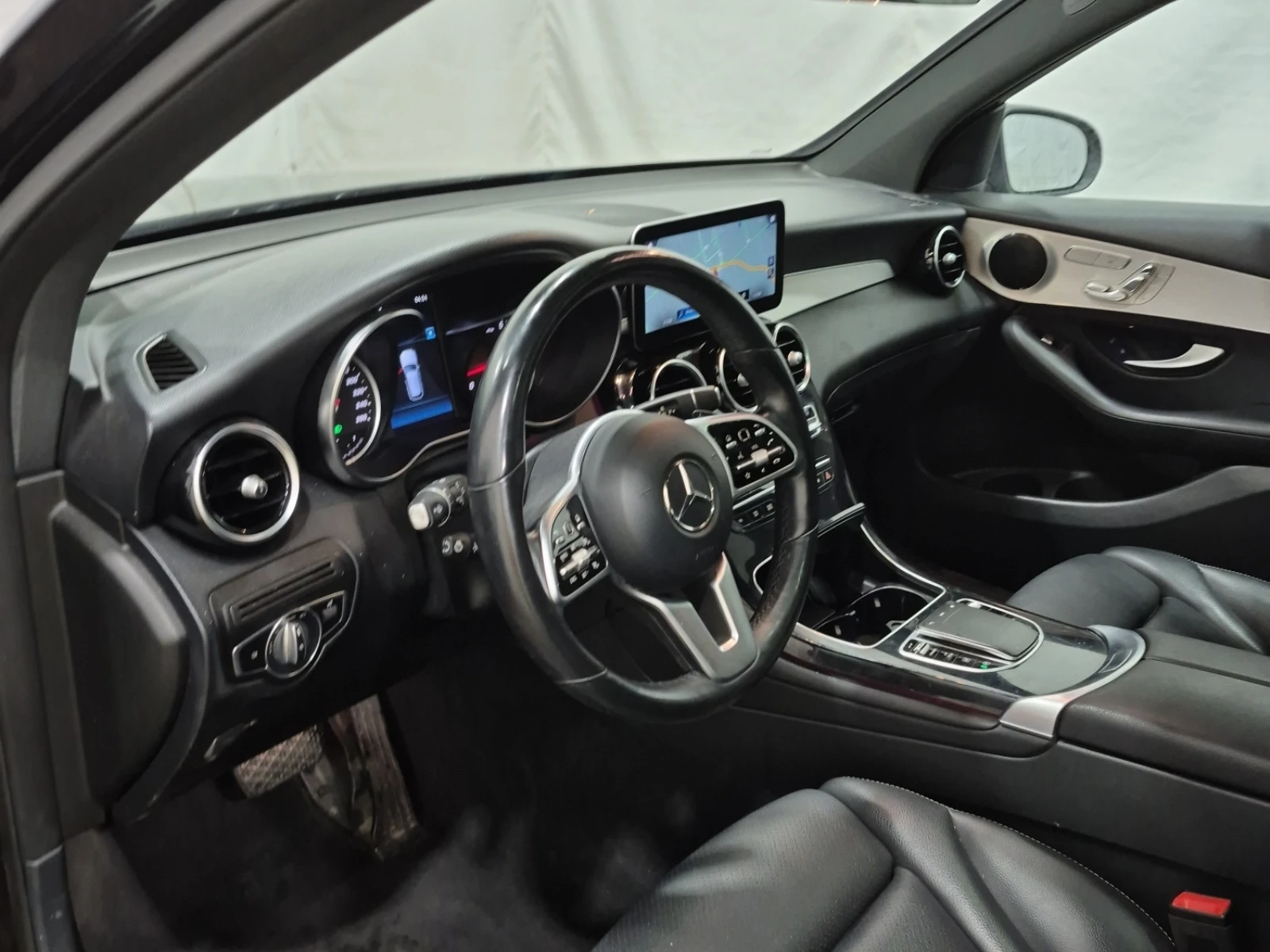 Mercedes-Benz GLC 300 * 4MATIC * CARFAX * БЕЗ ПЪРВОНАЧАЛНА ВНОСКА - изображение 8