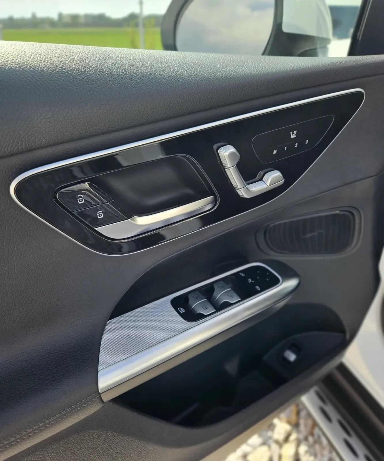 Mercedes-Benz GLC 220, снимка 14 - Автомобили и джипове - 54285534