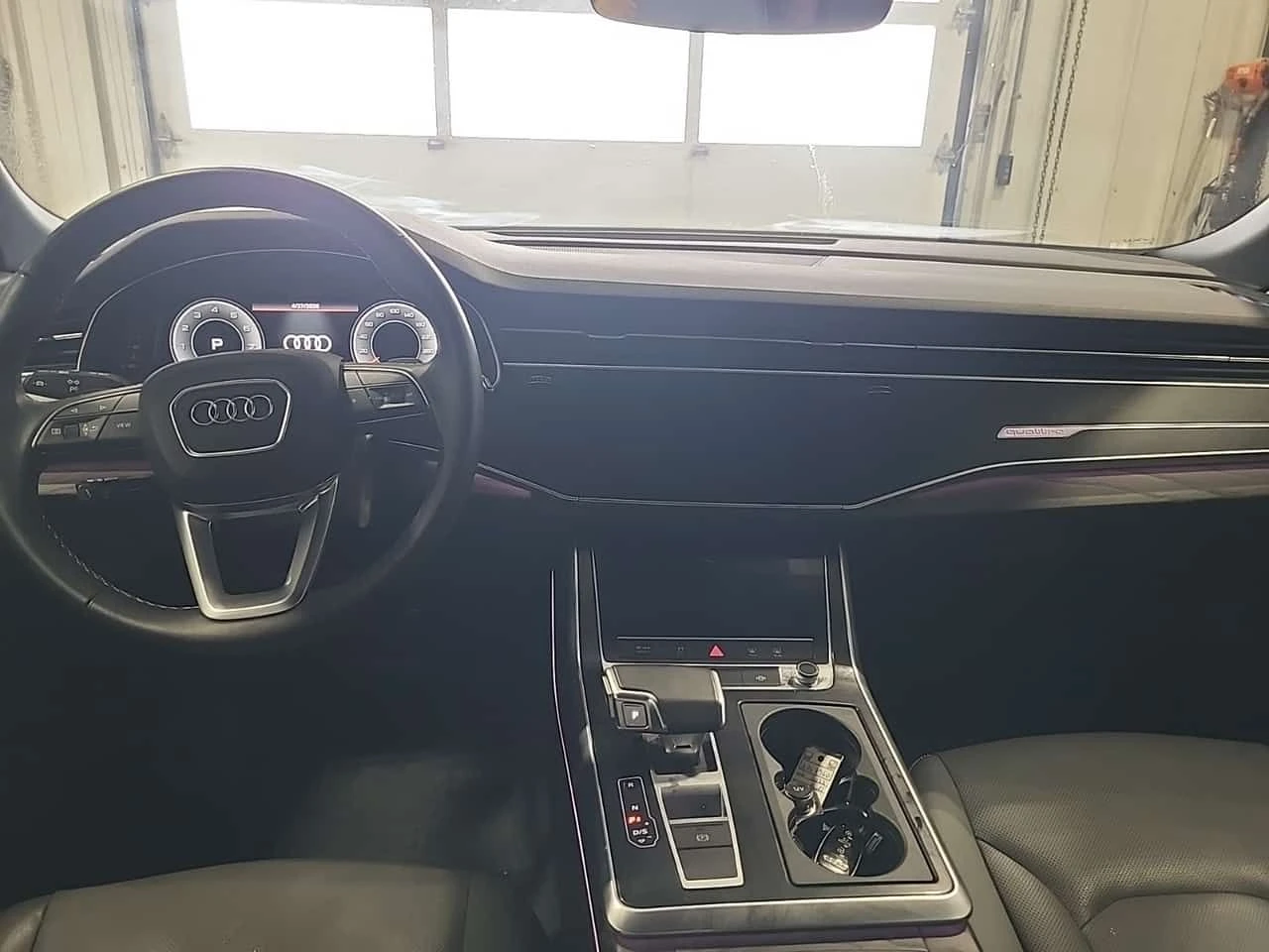 Audi Q8 PROGRESSIV| DISTRONIC| 360| PANO| 2 КЛЮЧА| CARFAX, снимка 10 - Автомобили и джипове - 54622417