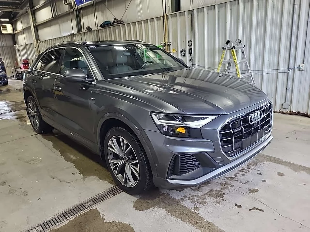 Audi Q8 PROGRESSIV| DISTRONIC| 360| PANO| 2 КЛЮЧА| CARFAX, снимка 2 - Автомобили и джипове - 54622417