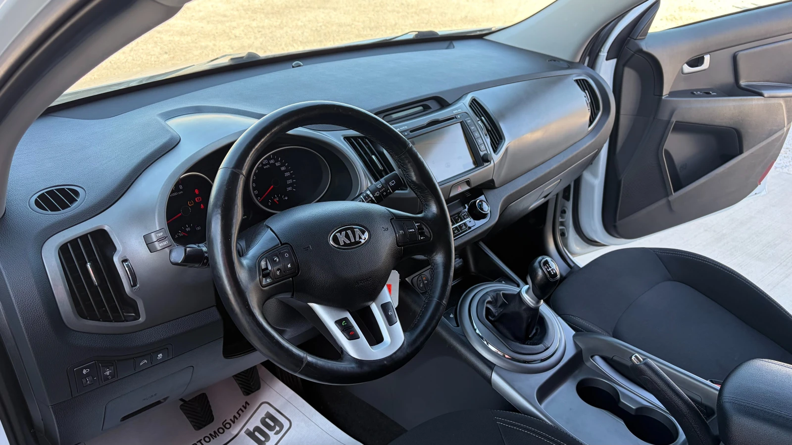 Kia Sportage 1.6 GDI, снимка 8 - Автомобили и джипове - 54819395