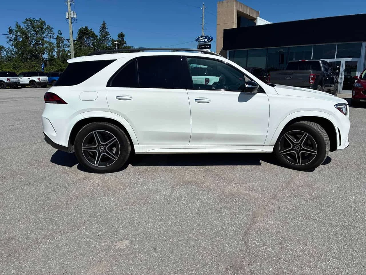 Mercedes-Benz GLE 350 360/ПОДГРЕВ/ПАНО/HUD/КЛИП/CARFAX/ФИНАНСИРАНЕ, снимка 4 - Автомобили и джипове - 54974198