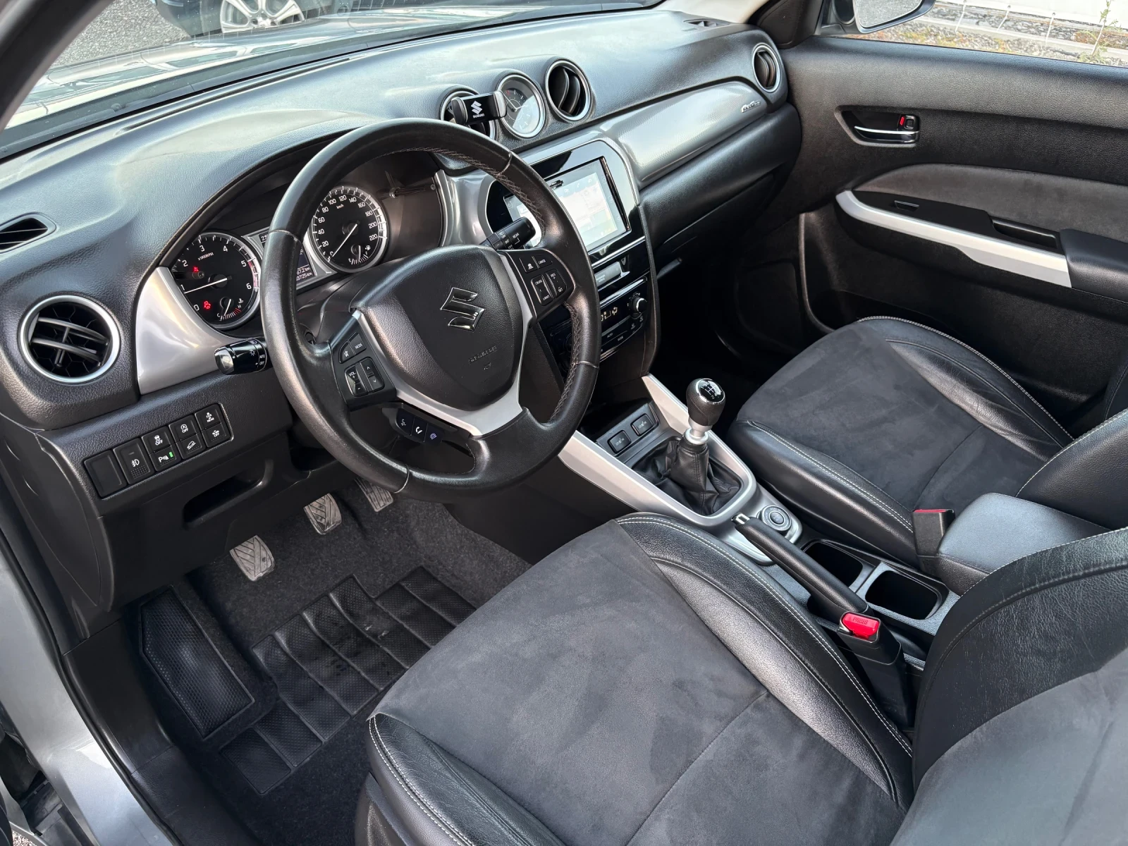 Suzuki Vitara 1.6DDIS 120кс 4x4 , снимка 7 - Автомобили и джипове - 56152104