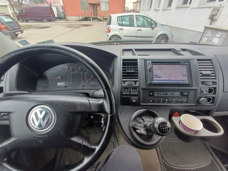 VW Caravelle, снимка 15 - Бусове и автобуси - 49534893