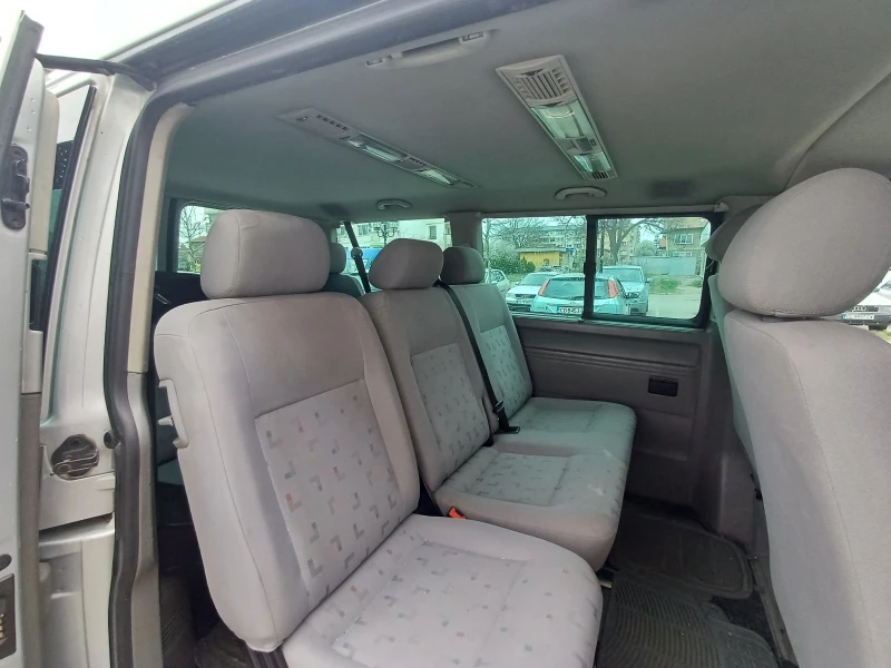 VW Caravelle, снимка 10 - Бусове и автобуси - 49534893