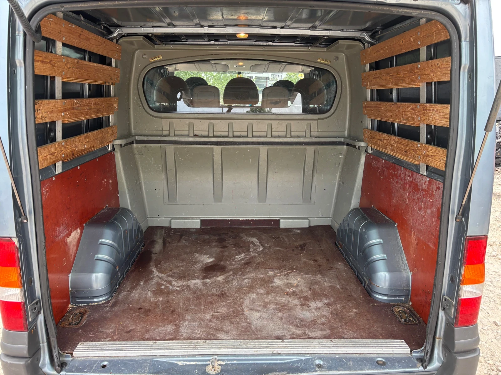 Ford Transit 2.0 тди 6местен - изображение 7