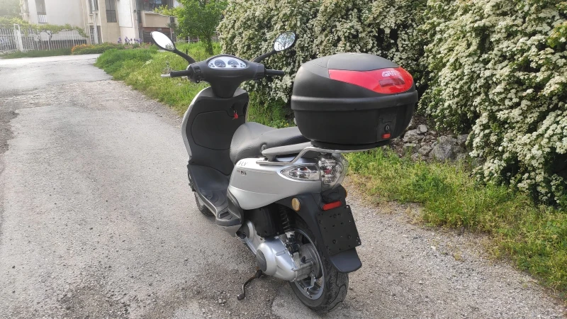Piaggio Fly 125, снимка 2 - Мотоциклети и мототехника - 52325941