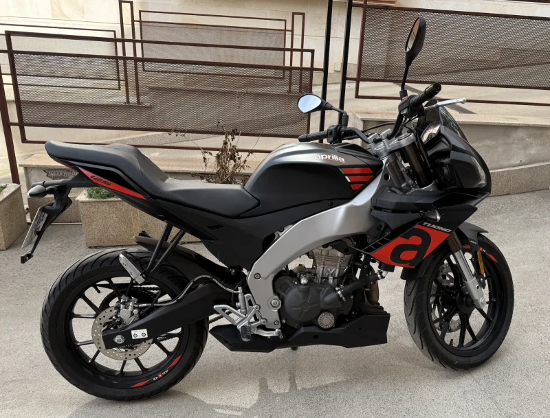 Aprilia Tuono 125, снимка 8 - Мотоциклети и мототехника - 51935804