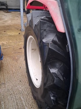 Трактор Kubota, снимка 3