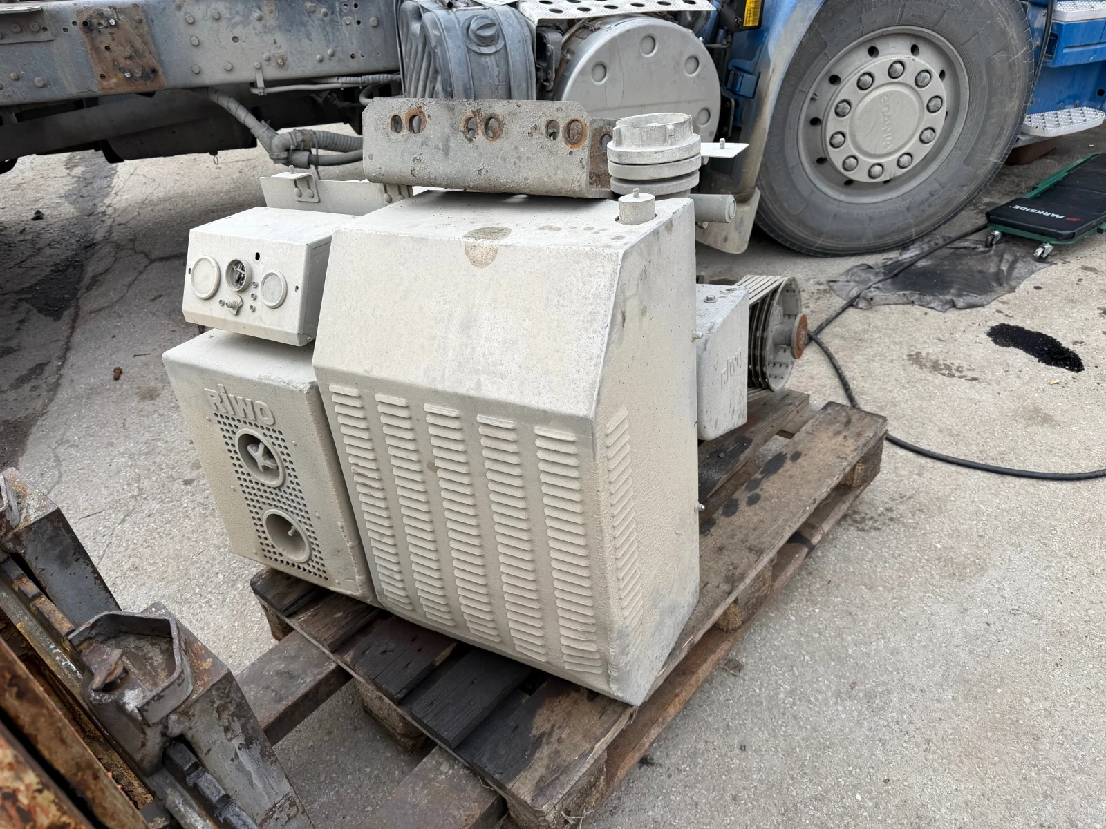 Полуремарке Feldbinder Компресор CVS 1000 