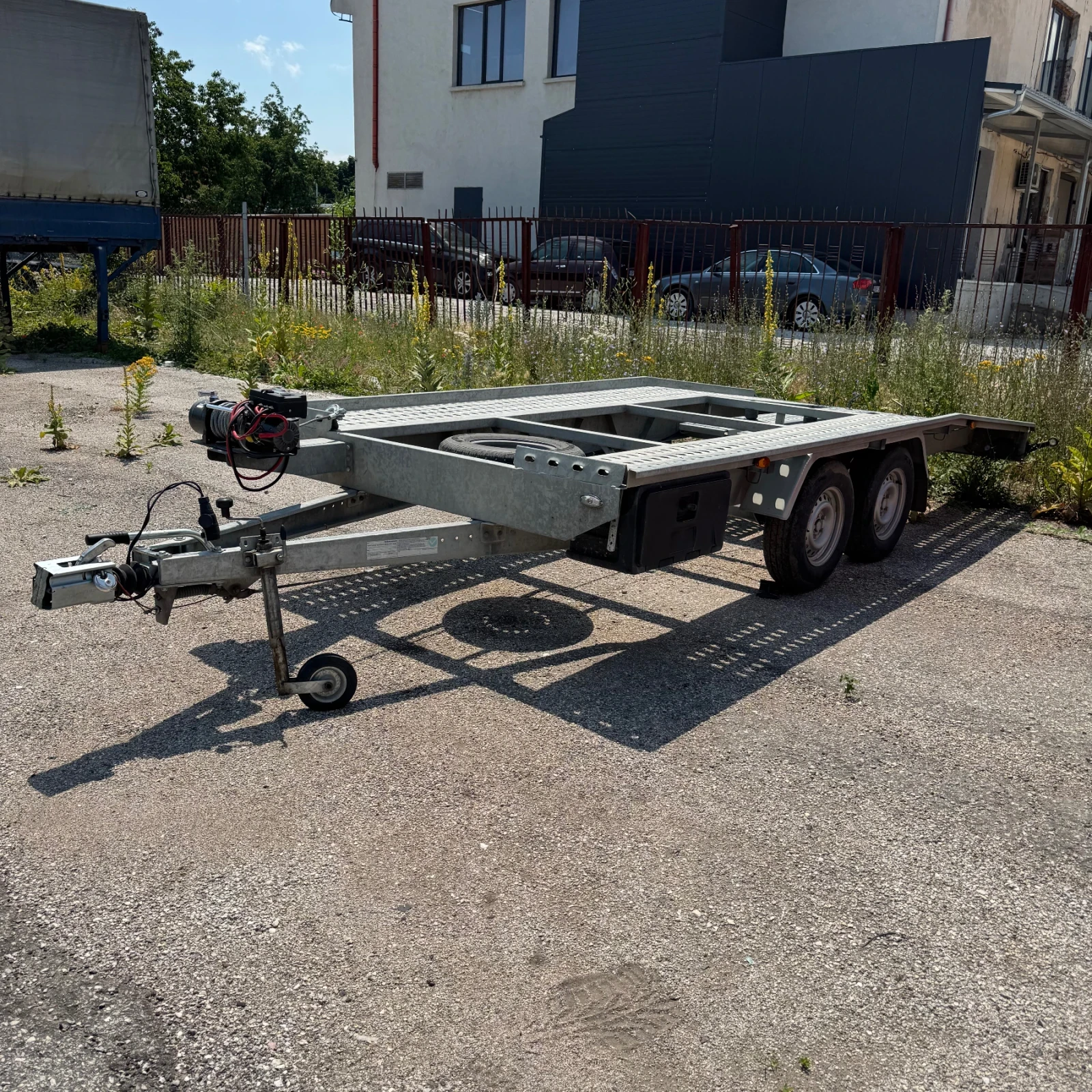 За автомобил NIEWIADOW