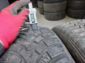 Гуми Зимни 205/55R17, снимка 4