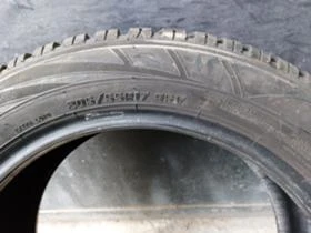 Гуми Зимни 205/55R17, снимка 8