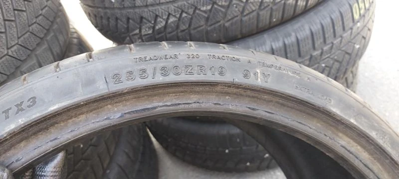 Гуми Летни 255/30R19, снимка 9 - Гуми и джанти - 34164631