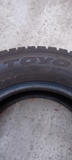 Гуми Зимни 205/70R15, снимка 4 - Гуми и джанти - 53020245