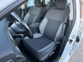 Toyota Auris 1.6-D4D-141000км., снимка 13