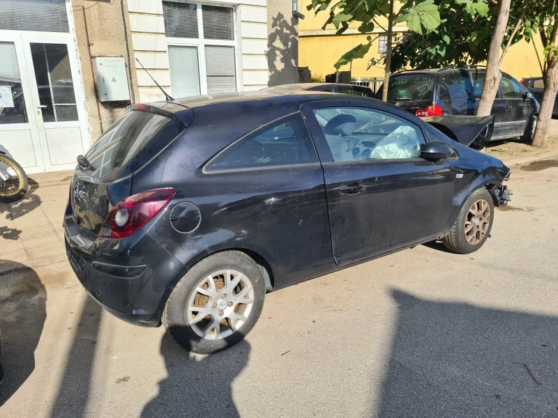 Opel Corsa 1.2, снимка 4 - Автомобили и джипове - 49054731