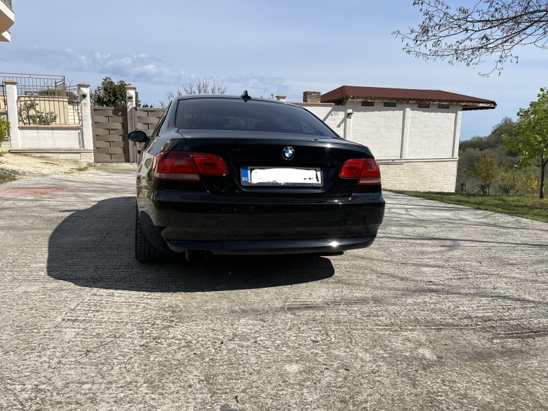BMW 320, снимка 8 - Автомобили и джипове - 45327138