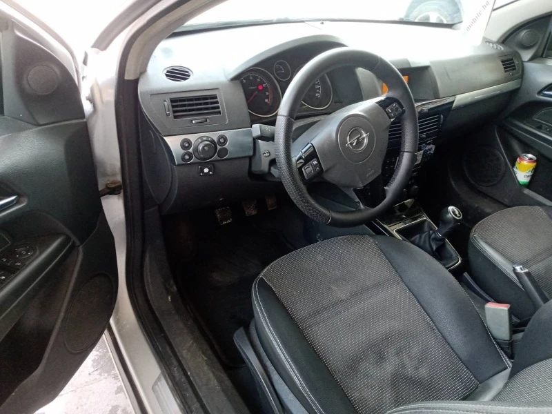 Opel Astra, снимка 8 - Автомобили и джипове - 48092554