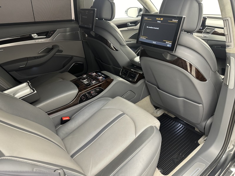 Audi A8 LONG* TV x 3* Quattro, снимка 11 - Автомобили и джипове - 46345916