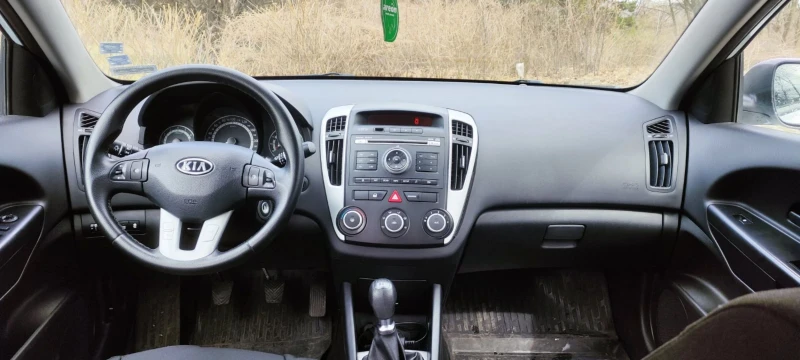 Kia Ceed 1.4i 16v 90к.с., снимка 9 - Автомобили и джипове - 47976622